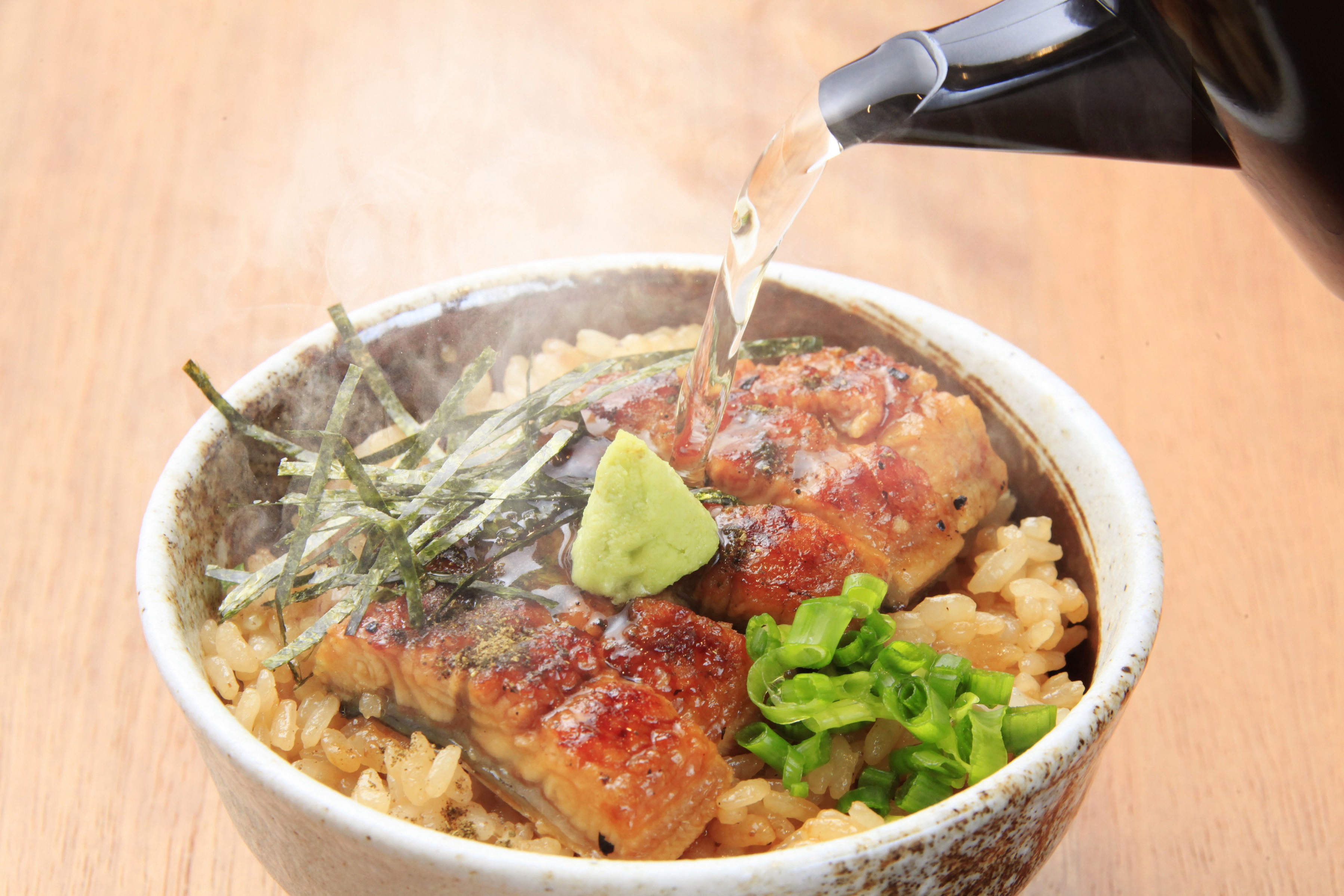 浜松名物の鰻ご飯や、浜松餃子、和洋様々なメニューをカフェテリア方式でお楽しみいただけます。